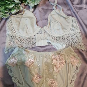 FOREVER 21 lingerie set