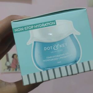 Dot & Key  72hr Hydrating Gel With Probiotics