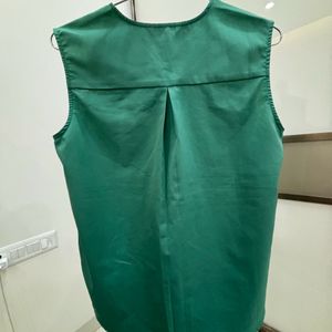 New Green Top Size S