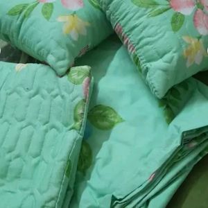 Double Bedsheet With Pillow Covers