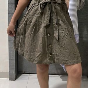 Knot Buttoned Skirt