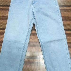 Jeans (W-32)