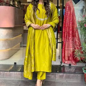 Women's New Beautiful Kurta Dupatta Combo