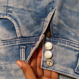 Designer jeans with multiple buttons