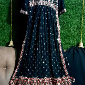 Beautiful embroidered Naira suit