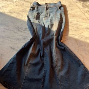 Vintage Long Denim Skirt ❤️( No Defects)