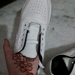 White Men Sneakers