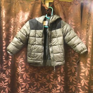 Green Cozy Hoddie For Boys Under 6 Years