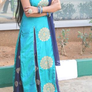 Traditional/ Ethnic Women Dress