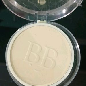 Lakme 9-5 BB Flawless Pressed Powder