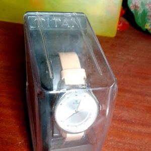 TITAN Women's Wrist Watch