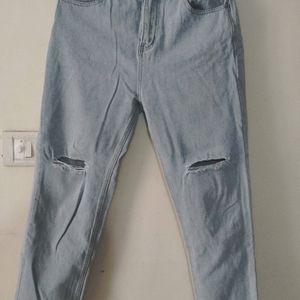 STRAIGHT FIT JEAN ( LIGHT BLUE COLOR)