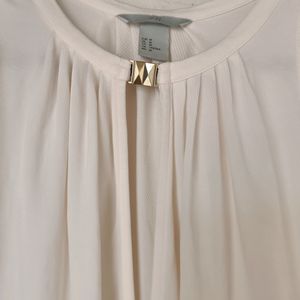 H & M Sleeveless Keyhole Top