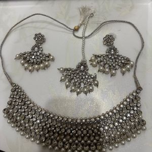 Silver Necklace Set With Earings And Mangtikka