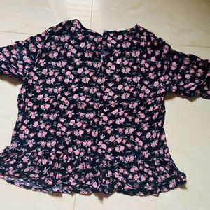 Flowerd Top