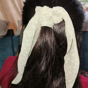 Combo - Green Polka Dotted Scrunchie With Clawclip