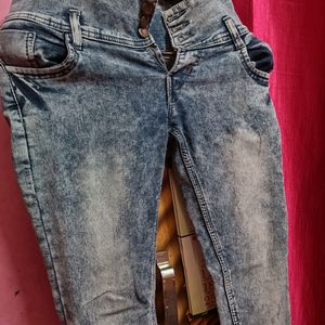 Greay Woman Jeans