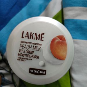 Lakme Peach Milk Moisturizer