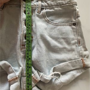 Light Blue Denim Shorts With Buttons