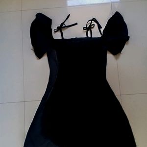 MINI BLACK DRESS