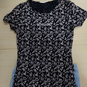 Dark Blue Top With Capri And Freebie