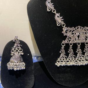 Art Necklace Set