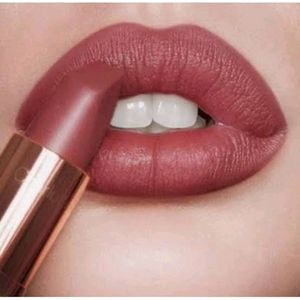 Charlotte Tilbury Pillow Talk Medium Lipstick