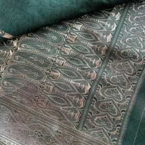 Banarasi Silk Saree In Bottle Green