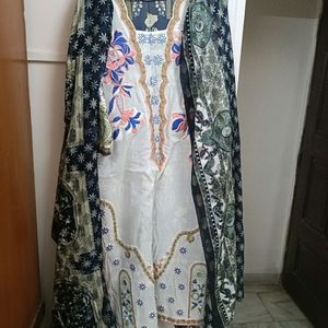 Pakistani Lawn Suit