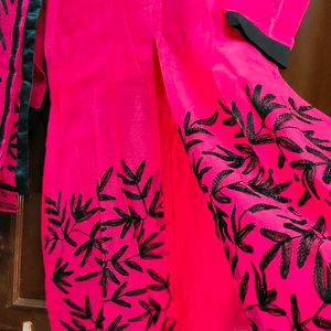 Doriya Kurta With Dupatta Thread Embroidery