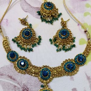 Blue And Golden Diamond Jewellery Set For Festive