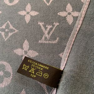 Louis Vuitton Lv shawl/stole