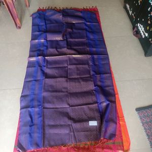 Unused  Silk 4 Shawl For Rs 330