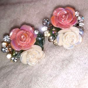 ❗ PRICE DROP ❗ Beautiful Rose Earrings