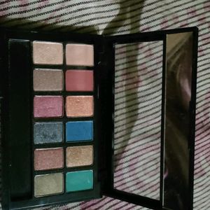 Lakme eyeshadow palette