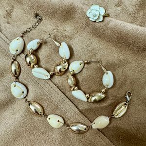 H&M Cowrie Earrings & Bracelet Set