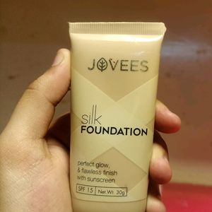Jovees Silk Foundation With spf 15