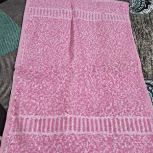 Cotton  Hand  Towel Combo Of 4(2 Medium,2small)