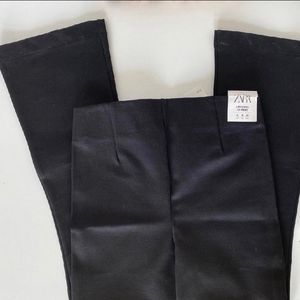 Zara Flared Leggings( BRAND NEW)