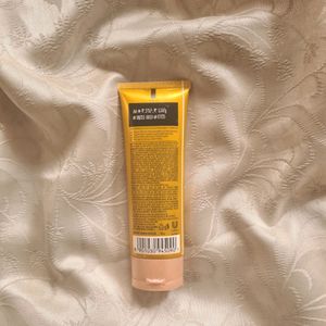 Ponds Niacinamide-c Spf 55+ Sunscreen(Lightweight)