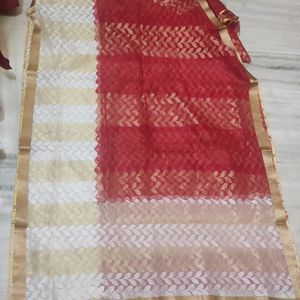 Red ♥️ &White 🤍 Beautiful Saree