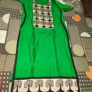 Women Heavy Kurta With Dupata Tree Design