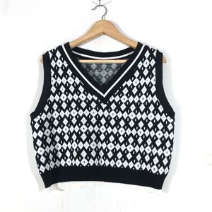 Black&White Knitted Top