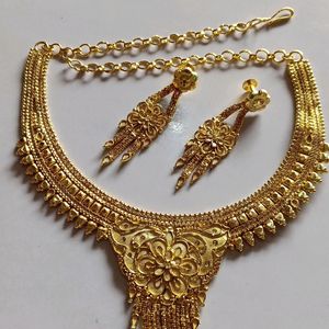 Gold Plated Necklace With Earrings