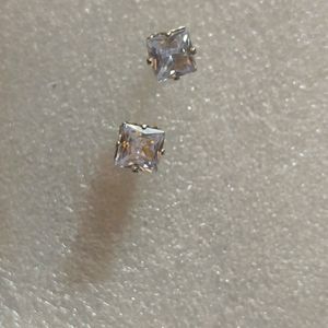 American Diomond Studs 2 Pairs