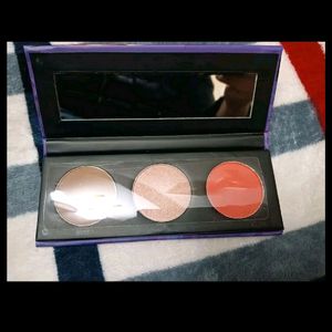 Sugar Cosmetics Contour D Force 3in1 Facepallete