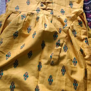 Cotton Elegant Yellow Umbrella Kurta For Women & G