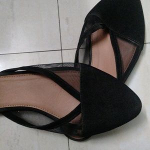 Flat Sandal 👡 (Black Colour)🖤