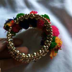 Bracelet pompom