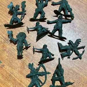 Ten Vintage Union Plastic Soldiers